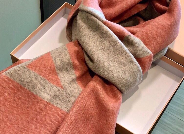 Acne Scarf